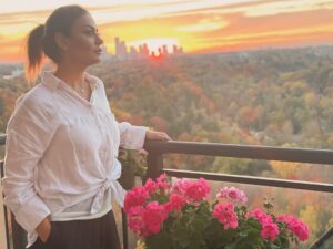 Shabnam Farshadjoo Instagram -