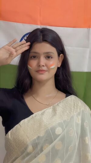 Shabnam Layek Instagram - Kaisi lgi video? 😅❤️🇮🇳 #layekfam #prashulovers #prasvcreation