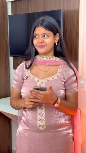 Shabnam Layek Instagram - Digital pyaar 🥰❤️ #layekfam #prashulovers #prasvcreation