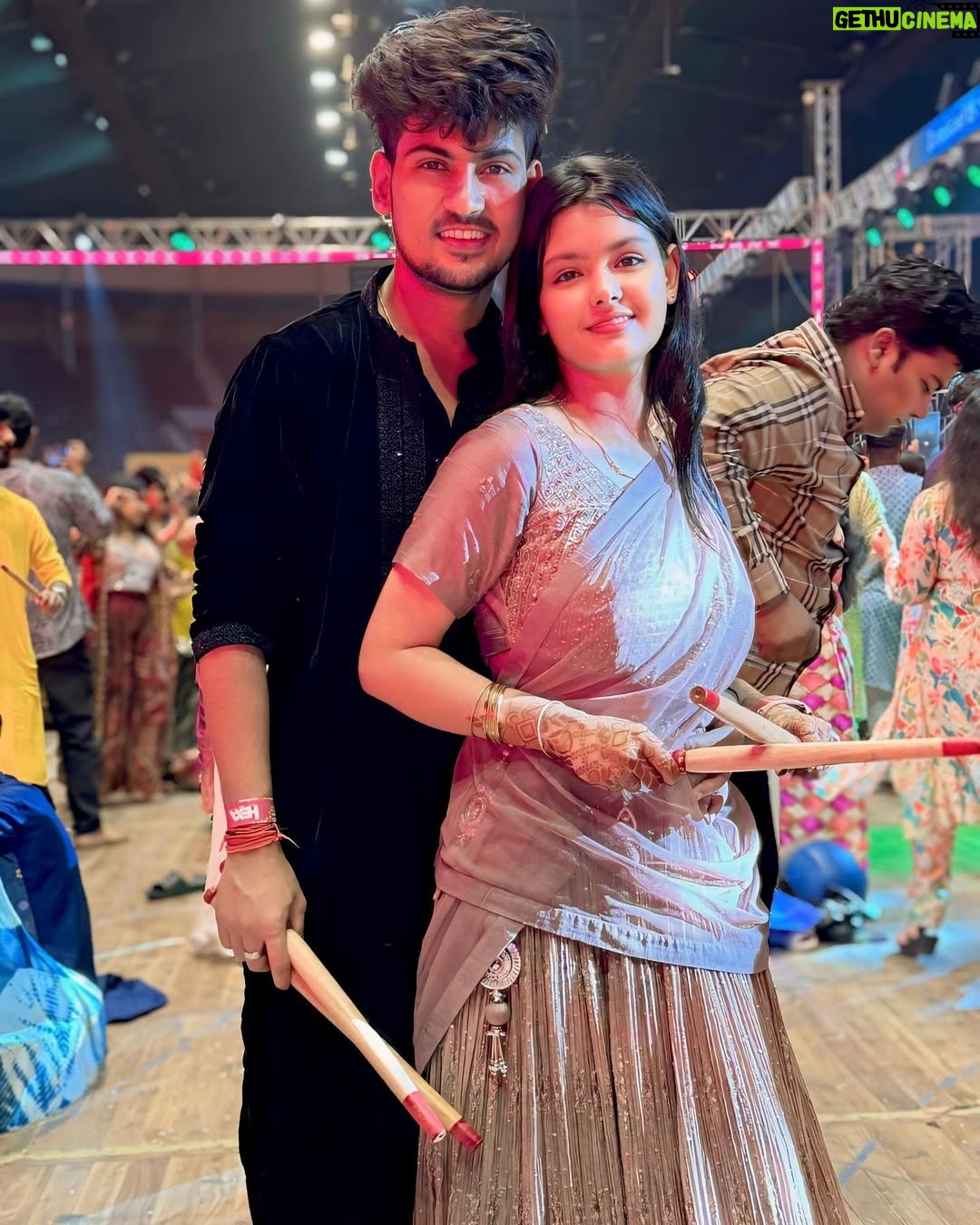 Shabnam Layek - 1.2 Million Likes - Dandiya With Pasandida Mard 🥢❤️ 

📸 :- @anmolkumarptn 

#layekfam #prashulovers #prasvcreation