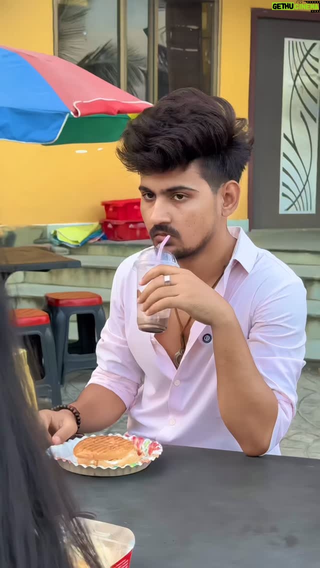 Shabnam Layek - 746.8K Likes - Online pyaar 😂❤️ #layekfam #prashulovers #prasvcreation