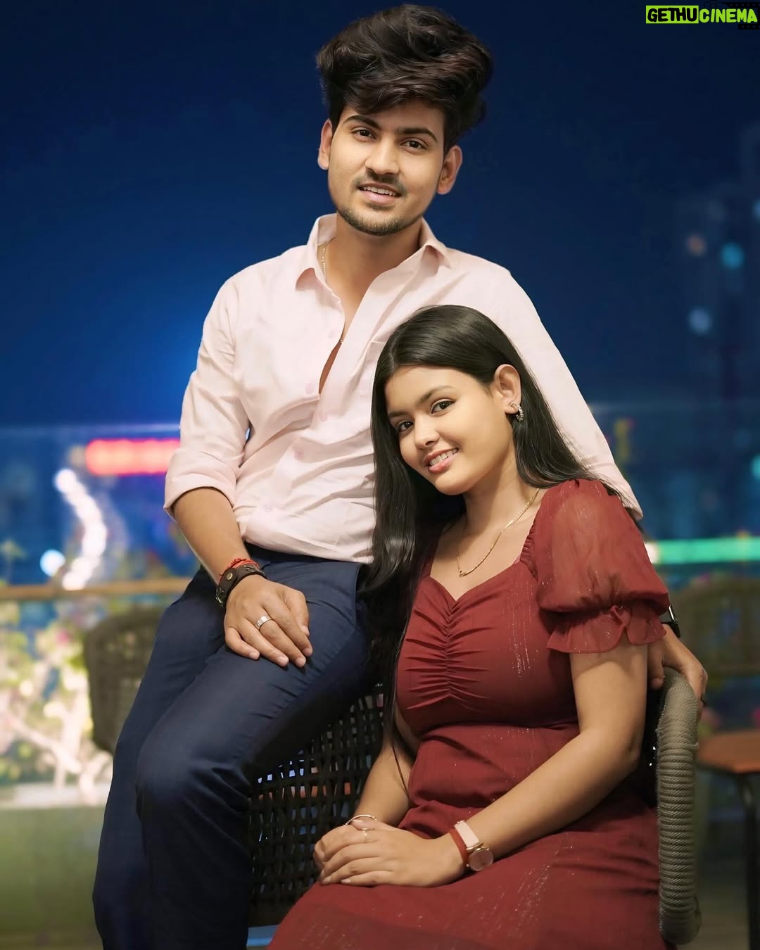 Shabnam Layek - 525.3K Likes - Happy Valentine Day Goluaa 🥰❤️ 

📸:- @liton_sarkar__ 

#layekfam #prashulovers #prasvcreation