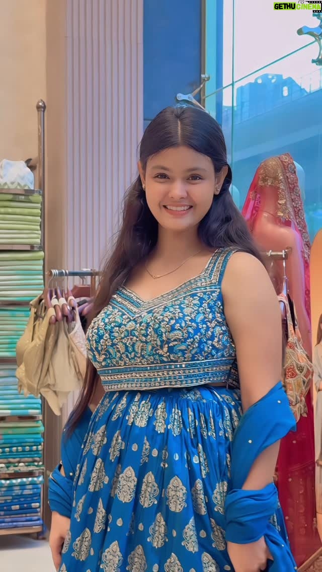 Shabnam Layek - 504K Likes - Radhe 🦚❤️ #layekfam #prashulovers #prasvcreation