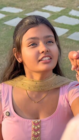 Shabnam Layek Instagram - Chocolate milgya 🍫😇 #layekfam #prashulovers #prasvcreation
