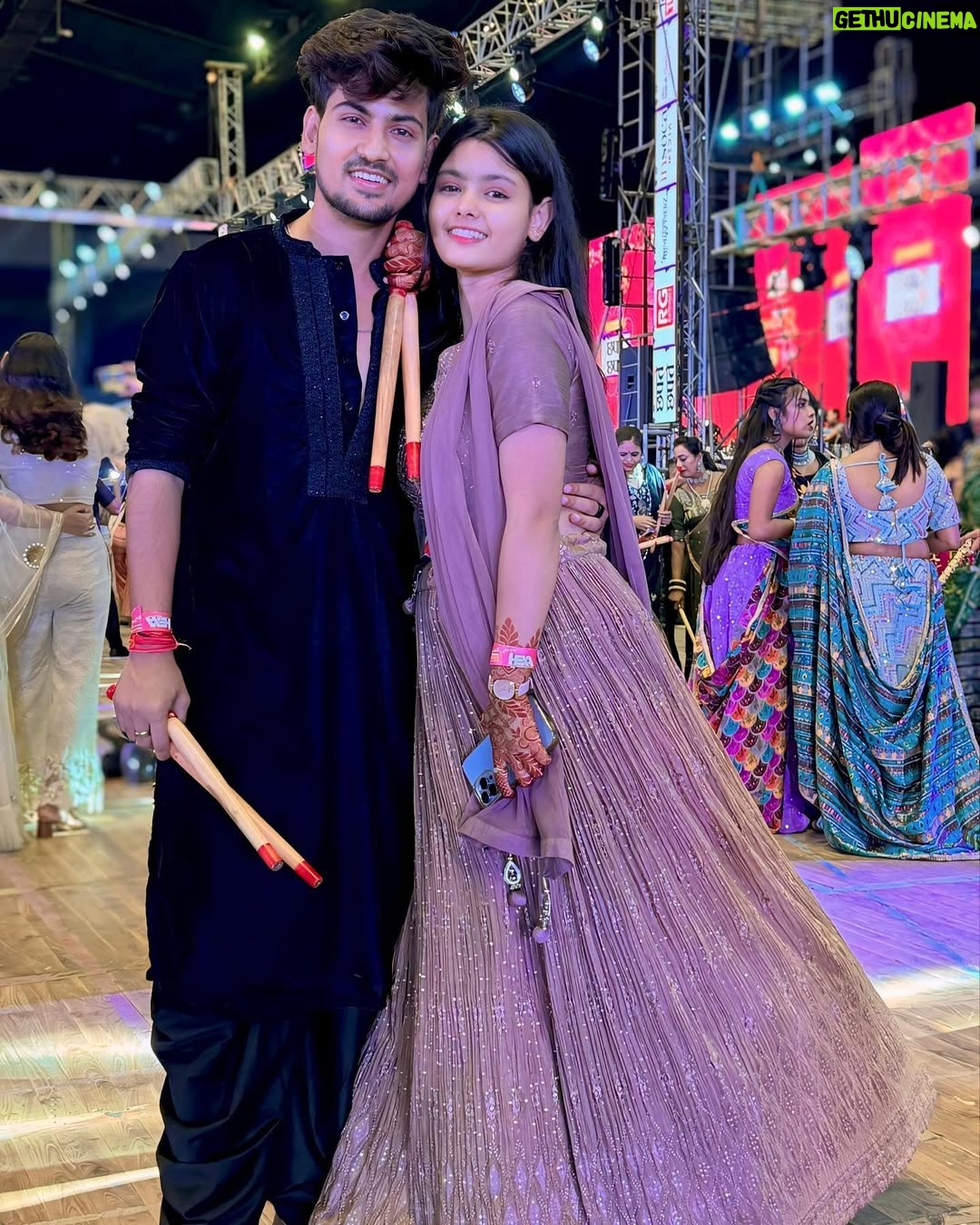 Shabnam Layek - 1.2 Million Likes - Dandiya With Pasandida Mard 🥢❤️ 

📸 :- @anmolkumarptn 

#layekfam #prashulovers #prasvcreation
