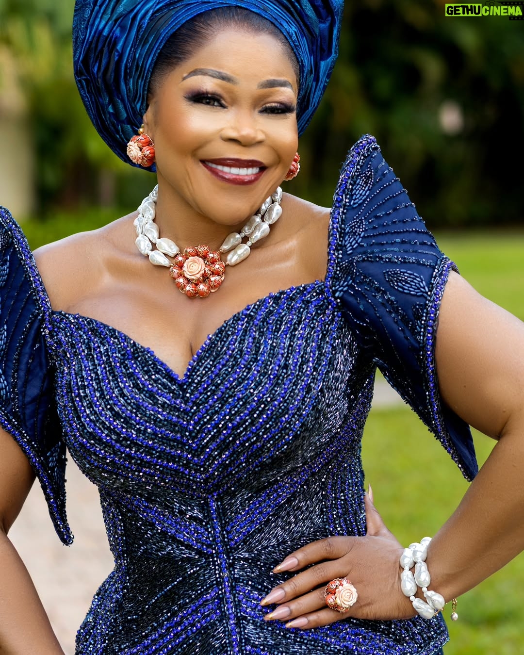 Shaffy Bello - 3.8K Likes - If bridal elegance had a face... it would look exactly like THIS! 🔥 

Screen goddess, Shaffy Bello, embodies modern Itsekiri bridal royalty in Gbenga Artsmith’s regal “ACHALUGO” Necklace Set - a statement blend of coral, pearls, and hand-crafted luxury.

She’s styled in a magnificient skirt-and-blouse ensemble by @tabsatelier with exquisite fabrics from @brasasfabrics , her look completed with flawless makeup by @aracreations1 , gele perfection by @taiwos_touch , and captured through the lens of @portraitsbylens4tography .

Bridal styling and creative direction? @gbengaayodada .

The “ACHALUGO” Necklace Set is available to order now via @gbengaartsmith.
Send a DM or WhatsApp to make this masterpiece yours for your big day.

#gbengaartsmith #shaffybello #weddingdetails #weddinggoals #weddinginspiration #naijaweddingstyle #weddingfashion #weddingglam #luxuryjewelry #bridalaccessories #weddingseason #weddingvibes #bridalmagic #africanluxuryjewelry #bridaljewelry #owanbestyle #weddingready #weddingluxury #baroquepearls #coral