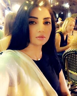 Shahd El Yaseen Instagram - جميله هي الحياة عندما نعيشها وقلوبنا بيضاء❤️