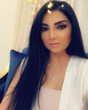 Shahd El Yaseen Instagram - مساء الحب مساء الورد عليكم🌹#الحب#حياتي#مشاهير#ازياء#شهد_الياسين #هبالهه#_وناسهه#_ضحكككك#_فللله_#خربشات#_لخبطههه#_سمااااجههه_#ملل_#