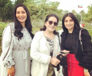 Shahd El Yaseen Instagram - مع القامه ومدرسة الذوق والاخلاق والفن سندريلا الشاشة الفنانة القديرة#سعاد_عبدالله اتشرف بأول عمل يجمعني معاها ،، والفنانة الجميلة اللي استمتع بالشغل معاها #نور ❤️❤️ @noooralq8_new