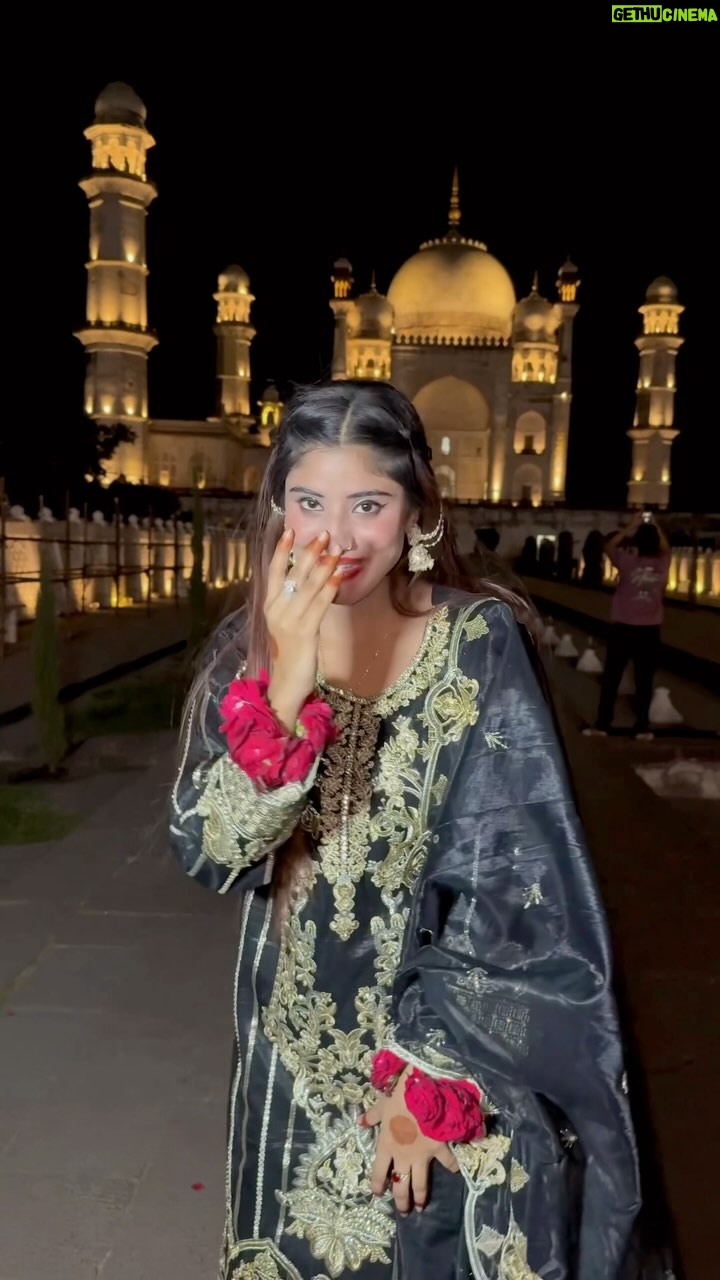 Shahina Ansari - 218.1K Likes - Eid Mubarak in advance 🌙🕌🥰
Suit from @ayesha_collection_ac 
#reels #explore #viral #lovers #couplegoals #eidmubarak #eid #muslim #bibikamaqbara #aurangabad