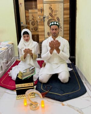 Shahina Ansari Instagram - Ramzan Ka Chand Mubarak Instagram Family 🌙💚✨
.
#trending #instagram #photo #photography #photooftheday #picoftheday #muslim #islam #ramzan #instamood #instadaily #explore #explorarpage #foryou #foryoupage #love #husbandandwife #couples #trendingsong #viralpost #viral
