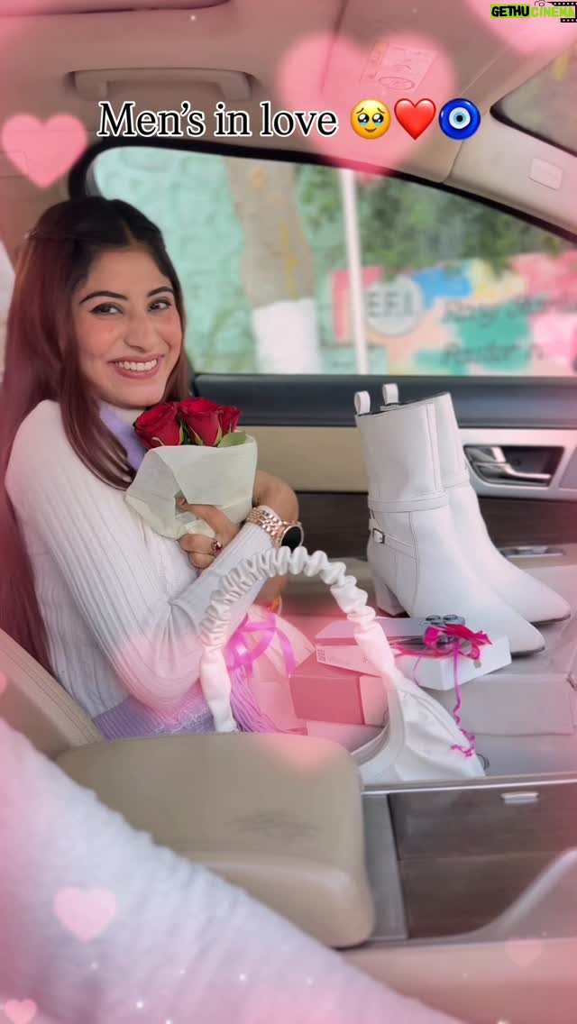 Shahina Ansari - 240.2K Likes - एक मर्द खुद गरीबी में रह सकता है पर अपनी पसंदीदा औरत को हमेशा ख़ुश रखता है!🥹❤️

@little_sahilkhan_007 

#reels #explore #viral #love #couplesgoals