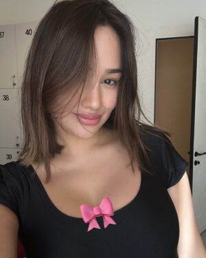 Shahlo Akhmedova Instagram - Простите за самодельный бантик, зато как мило получилось! 🤭🎀🩰
