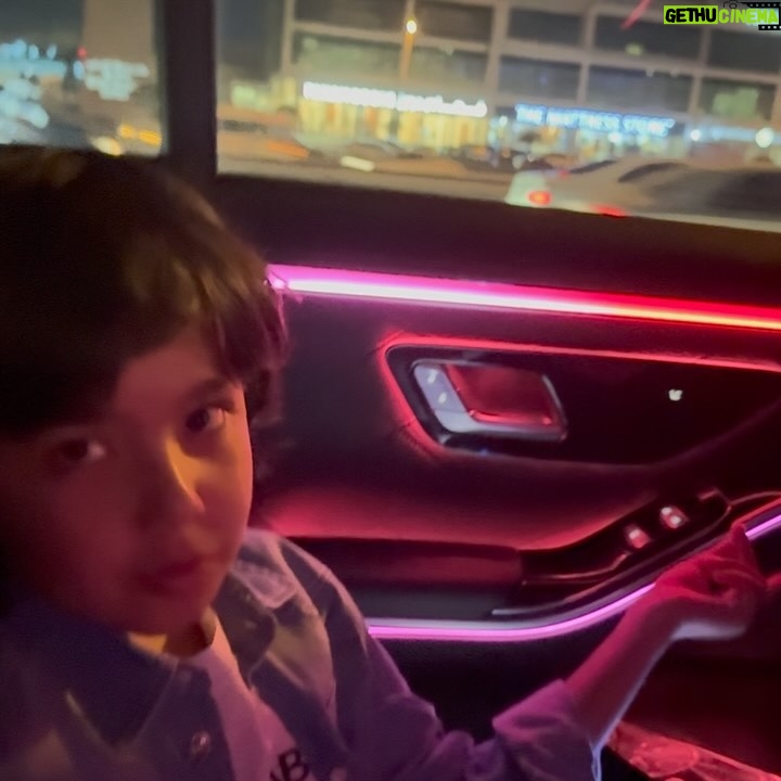Shahzoda - 41.4K Likes - -Почему так много зла, воин в этом мире?
-Зло порождает власть,деньги,вседозволенность 
- …А добро?
- Добро держится на справедливости,правде и чести 
-Почему всегда в итоге побеждает добро?
-Вседозволенность,деньги,власть рано или поздно заканчиваются,а правда она навсегда Алҳамдулиллаҳ🕊️ Всё обязательно у всех будет хорошо,если что то плохо значит, это ещё не конец… #Худогашукур🕊️