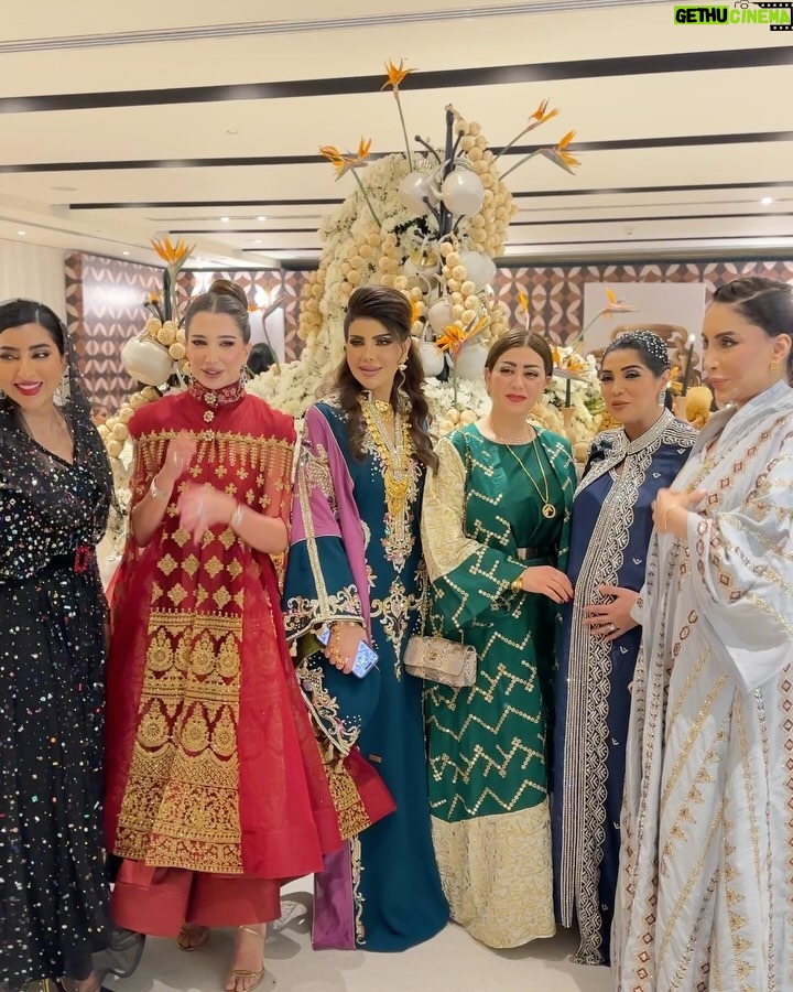 Shaima Ali - 33.7K Likes - استمتعنا اليوم بهالجمعة الحلوة بغبقة ام فجر مشكوره حبيبتي على هالجمعة وتعودونها كل سنه بالصحة والعافيه 💚
@shahdalyasen1 
@elhamalfadalah 
@buthaina_alraisi1