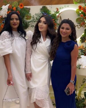 Shaima Ali Instagram - كان يوم جميل شكرا على كل من تعنى 💕
مكياجي وشعري شغل صالوني مس لاونج 💕
@miss__lounge