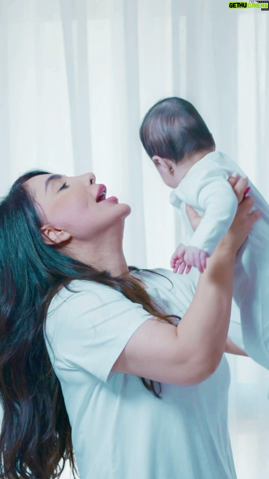 Shaima Ali - 37.9K Likes - مع بامبرز بريميوم بروتاكشن بالي دايما مرتاح لانه أنعم حفاض فكل الخليج 💆🏻‍♀️✨
منتج يستحق التجربة لبشرة أطفالكم الناعمة👌🏻
@pampersarabia
#SoftAsAMothersTouch​
#SoftestSkinDeservesSoftestPampers
#SoftnessYouCanTrust