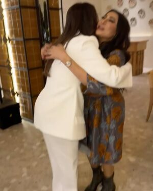 Shaima Sabt Instagram - بيت الجدر هو ليس مجرد مطعم خليجي ولكن هو رحلة غامرة في عمق تراثنا المحلي الاصيل يقدم اشهى الاطباق التقليدية التي تعكس نكهات وطعم وثقافة المطبخ الخليجي بكل تفاصيله ، بيت الجدر يجسد روح الضيافة الخليجية العربية وينقل عبق الاصاله التراثية الى قلب البحرين
في الافتتاح التجريبي للمطعم الخليجي @baitaljedder_bh في ستي سنتر البحرين
تصوير: @yahya_alawadhi