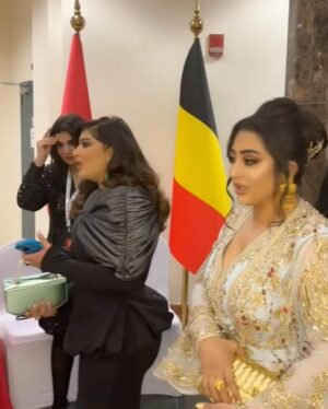 Shaima Sabt Instagram - #الفجيرة_تجمعنا
كواليس من حفل افتتاح #مهرجان_الفجيرة_الدولي_للمونودراما في دورته ١١ المقام في #الفجيرة
تفاصيل اللوك :
القفطان تصميم الرائعة والمبدعة المصممة الاماراتية ريم الجسمي
@reemaljesmi
المكياج خبيرة التجميل الراقية غيداء صالحي
@ghaida_makeup
الشعر الكوافيرة الخطيرة وردة
@warda_hair_style369
تصوير فديو : المصور البحريني محمد بوحسين
تصوير فوتوغرافي: احمد سكاي دايف
@royal.shooots