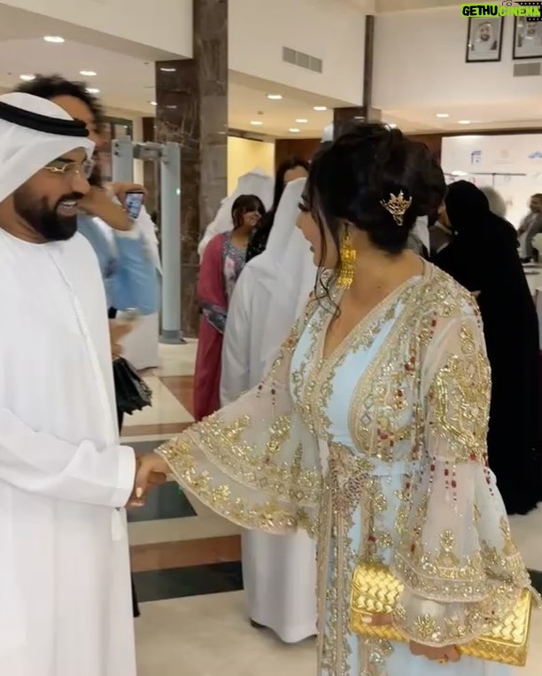 Shaima Sabt - 1.1K Likes - #الفجيرة_تجمعنا

كواليس من حفل افتتاح  #مهرجان_الفجيرة_الدولي_للمونودراما في دورته ١١ المقام في #الفجيرة

‎تفاصيل اللوك : 

‎القفطان تصميم الرائعة والمبدعة المصممة الاماراتية ريم الجسمي 

@reemaljesmi 

‎المكياج خبيرة التجميل الراقية غيداء صالحي
@ghaida_makeup 

‎الشعر الكوافيرة الخطيرة وردة

@warda_hair_style369 

‎تصوير فديو : المصور البحريني محمد بوحسين

تصوير فوتوغرافي: احمد سكاي دايف 

@royal.shooots