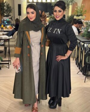 Shaima Sabt Instagram - مطعم دي لينوز الايطالي يجمع بين النكهات الايطاليه الاصليه مع لمسات مبتكرة ليقدم تجربة طعام رائعة راقية تم إطلاقة لاول مرة في الكويت 2018 ويتميز بمشاركة طهاة إيطاليين ونهجه الفريد في تقديم المأكولات
في الافتتاح التجريبي للمطعم الايطالي @delinos_bh في ستي سنتر البحرين
تصوير: @yahya_alawadhi
شعر : @rayankh7