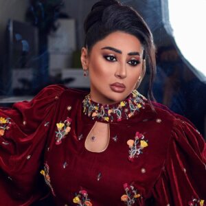 Shaima Sabt Instagram - اللهم اجعله عام خير وفرح للجميع يارب ..🤍 اللهم عامًا مليئًا بالغيثِ في كل شيء
مكياج : @basil.a.r
الشعر : @warda_hair_style369
الازياء تصميم المصممة العالمية @kubra_alqaseer
تصوير المصور البحريني @ahmd.e17