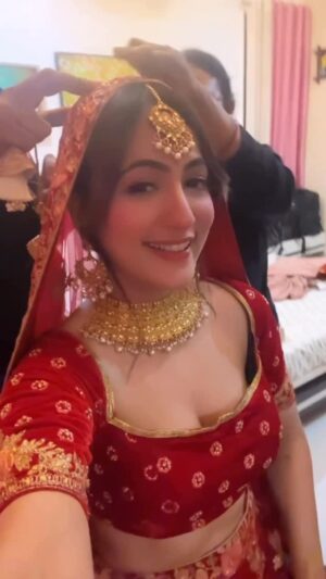 Shalini Mahhall Instagram - “not getting married, just getting ready to shoot” ❤️🎬
#reelitfeelit #instalove #shalinimahhall