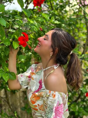 Shalini Mahhall Instagram - The world was never meant to be a competition of
appearances— it was meant to be a gallery of
individuality, where every person adds their own
Colour , texture, and story!!🌸🌼
#shalinimahhall