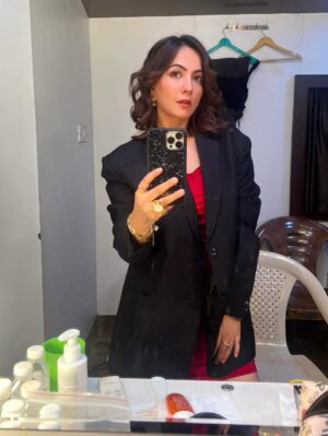 Shalini Mahhall Instagram - This is where the good stuff happens, mess and all 😍☺️
“Life’s imperfections just add to the charm.” 💋✨🎬
#entertainer #shalinimahhall