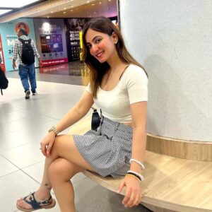 Shalini Mahhall Instagram - This era is called:🌸
Keeping a good heart but more selective about who
gets access to it !!✌️🤍
#photo #igers #bhfyp #love #me #shalinimahhall #entertainer