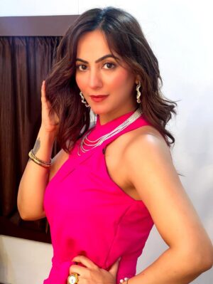 Shalini Mahhall Instagram - This one’s for you !!💘✨
#shalinimahhall #entertainer
