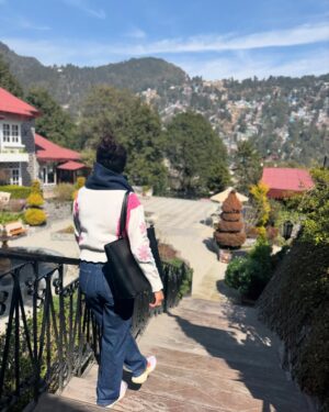 Shalvi Chauhan Instagram - Love affair with Nature❤️🫣
.
.
.
#shalvi#instagood #nenitaal🏔️ #nature