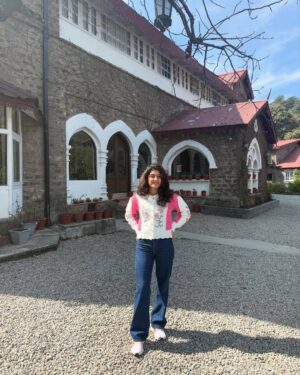 Shalvi Chauhan Instagram - Love affair with Nature❤️🫣
.
.
.
#shalvi#instagood #nenitaal🏔️ #nature