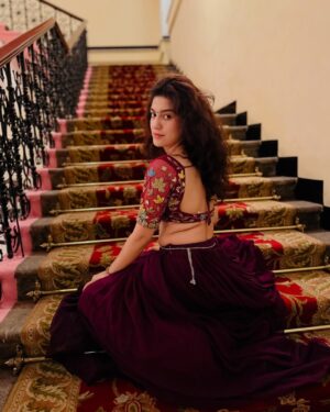 Shalvi Chauhan Instagram - The traditional dress really suits me🫶🏻
.
.
#lehenga #designer #tajpalace #post #hotchocolate