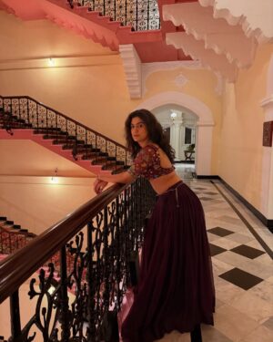 Shalvi Chauhan Instagram - The traditional dress really suits me🫶🏻
.
.
#lehenga #designer #tajpalace #post #hotchocolate