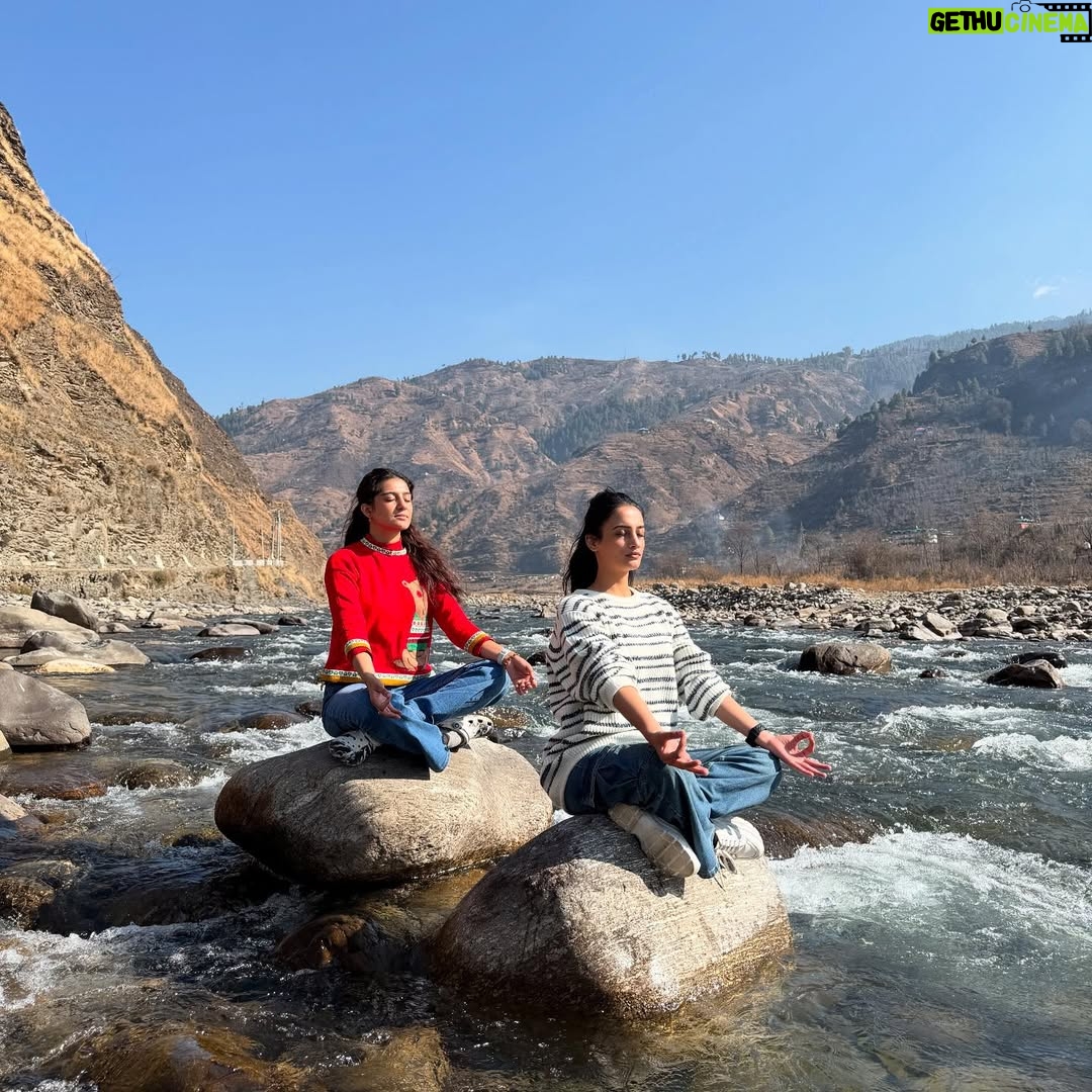 Shalvi Chauhan - 515 Likes - Swipe Right to see My (❤️)
Last video to apne risk par dekhna sab🫣
.
.
#pahad #snow #family