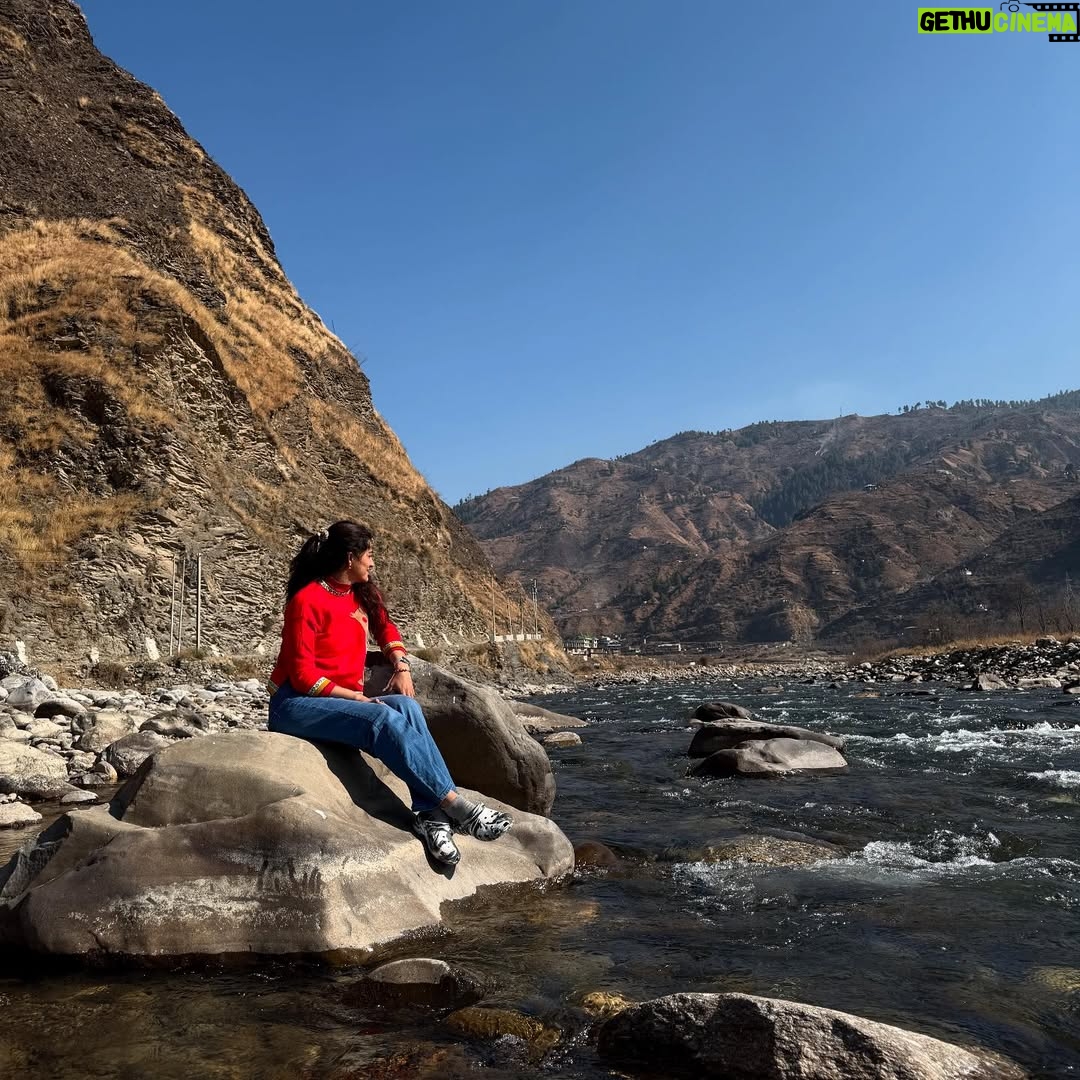 Shalvi Chauhan - 515 Likes - Swipe Right to see My (❤️)
Last video to apne risk par dekhna sab🫣
.
.
#pahad #snow #family