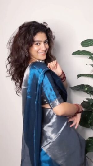 Shalvi Chauhan Instagram - Saree from @the.kathaa go and check out 🫰
#sreeleela #viraldance #viralreels #viral #trending #newmovie #newsong #dsp #viralviyyari #kısık #pushpa #itemsongs #teluguitemsongs #telugusong #relatable #foryou #viralvayyari