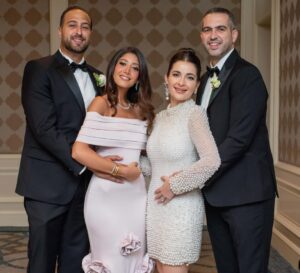Sham Al Dahabi Instagram - Family is everything 🙌🏻🩵💙 God bless 💙💙
@a.moussaphotography 📸