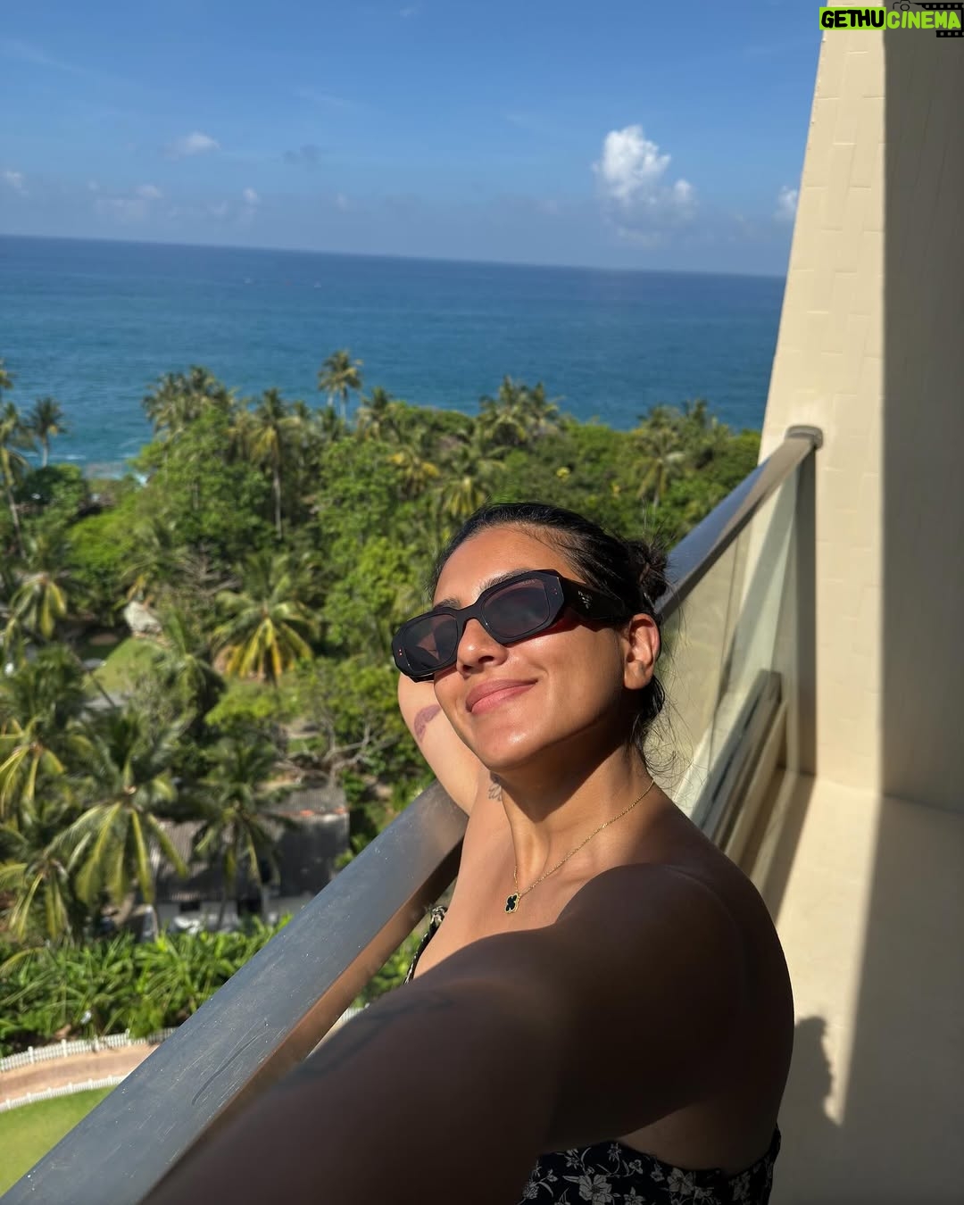 Shanudrie Priyasad - 51.1K Likes - Folder : Life in April🫀

Photo dump | archives | look back | memories | April