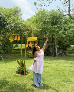 Shanudrie Priyasad Instagram - Soaked in color light and joy🧡
Holi | weddings | Haldi | colors | destination weddings | sri lanka