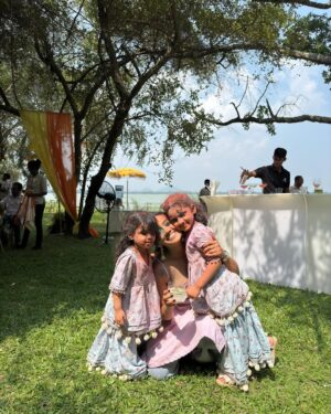 Shanudrie Priyasad Instagram - Soaked in color light and joy🧡

Holi | weddings | Haldi | colors | destination weddings | sri lanka