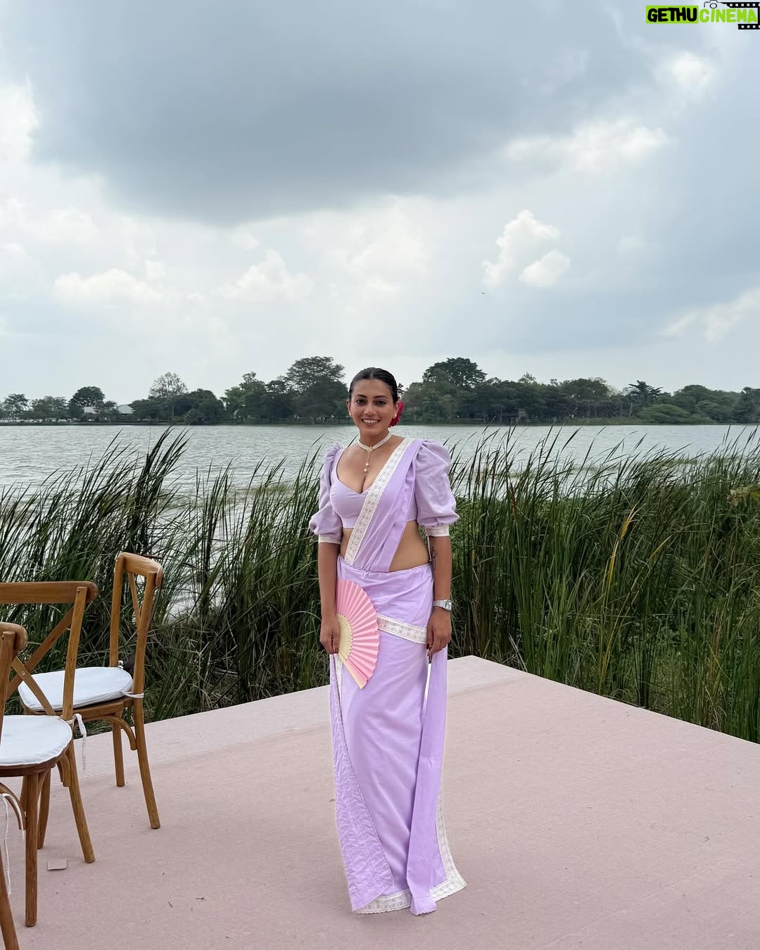 Shanudrie Priyasad - 50.1K Likes - මම නුඹෙමයි නුඹ මගෙමයි
අපි අපෙමයි හිතින් මවන්🩷

@jbyjinali ✨