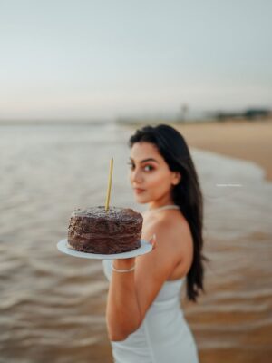 Shanudrie Priyasad Instagram - Twenty Ate💘
PS - baked my own bday cake this time🫶🏻
Birthday | 28 | portraits