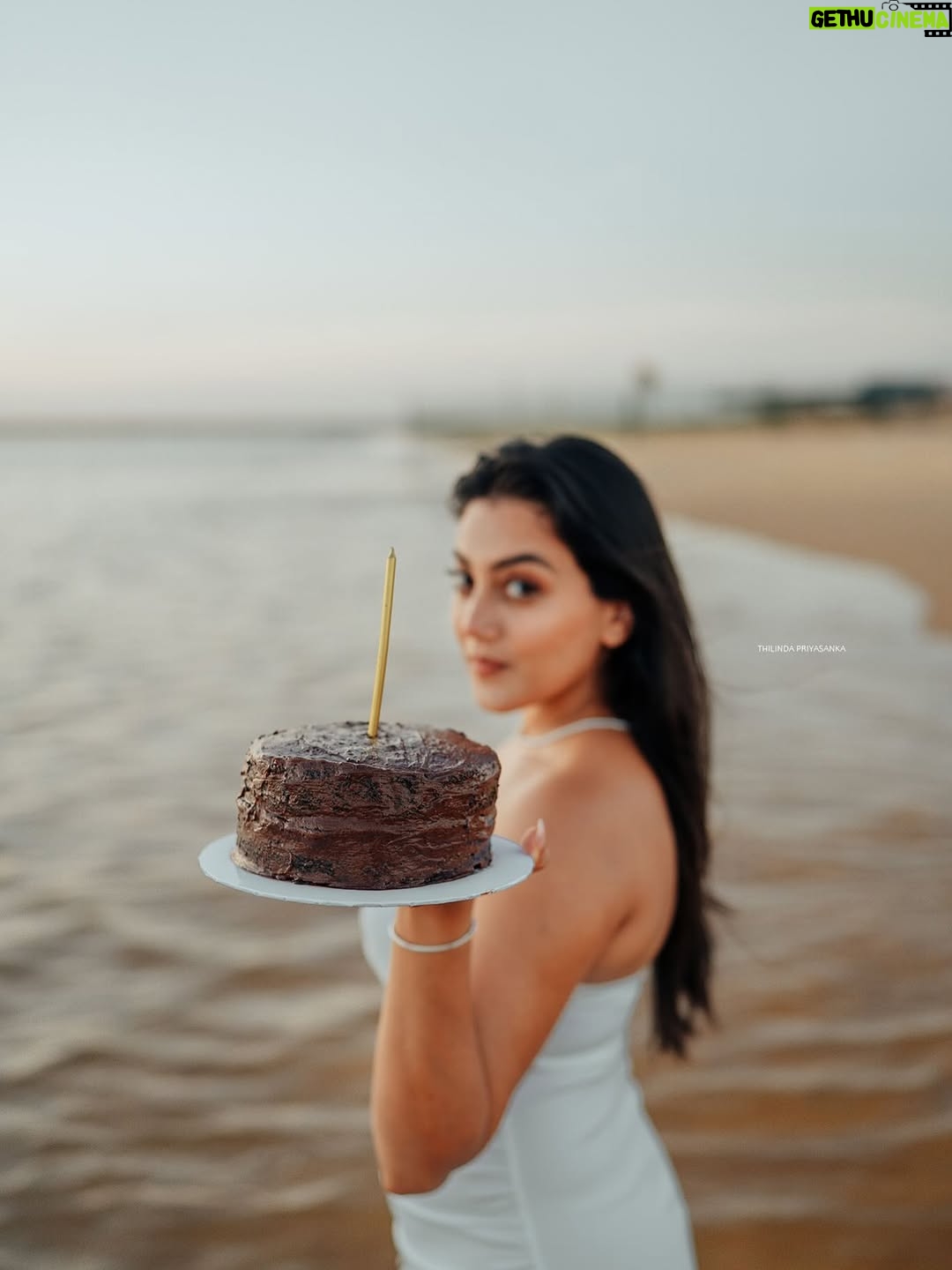 Shanudrie Priyasad - 72K Likes - Twenty Ate💘

PS - baked my own bday cake this time🫶🏻

Birthday | 28 | portraits
