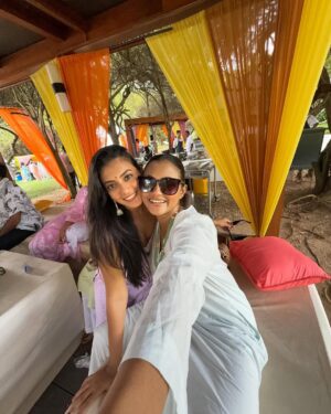 Shanudrie Priyasad Instagram - Soaked in color light and joy🧡
Holi | weddings | Haldi | colors | destination weddings | sri lanka