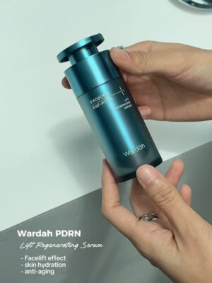 Sharifah Rose Instagram - Staring into my own reflection, admiring my skin glow up all thanks to @wardahbeauty_my ✨
I got the chance to first try the PDRN serum last month when my skin was struggling with tiny bumps and v v dry. Safe to say that my skin has never looked better and glowing! Even in pictures you can see my skin is glowing 🥹💕🫶🏼
#WardahBeautyMY #WardahPDRNSerum