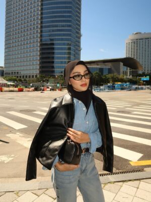 Sharifah Rose Instagram - Current obsession: leather jacket š©¶