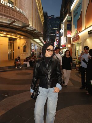 Sharifah Rose Instagram - Current obsession: leather jacket š©¶