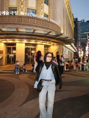 Sharifah Rose Instagram - Current obsession: leather jacket š©¶